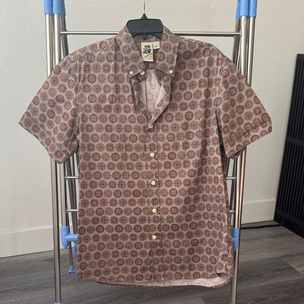 Kennington Men's Geometric Silver/Purple short sleeve shirt